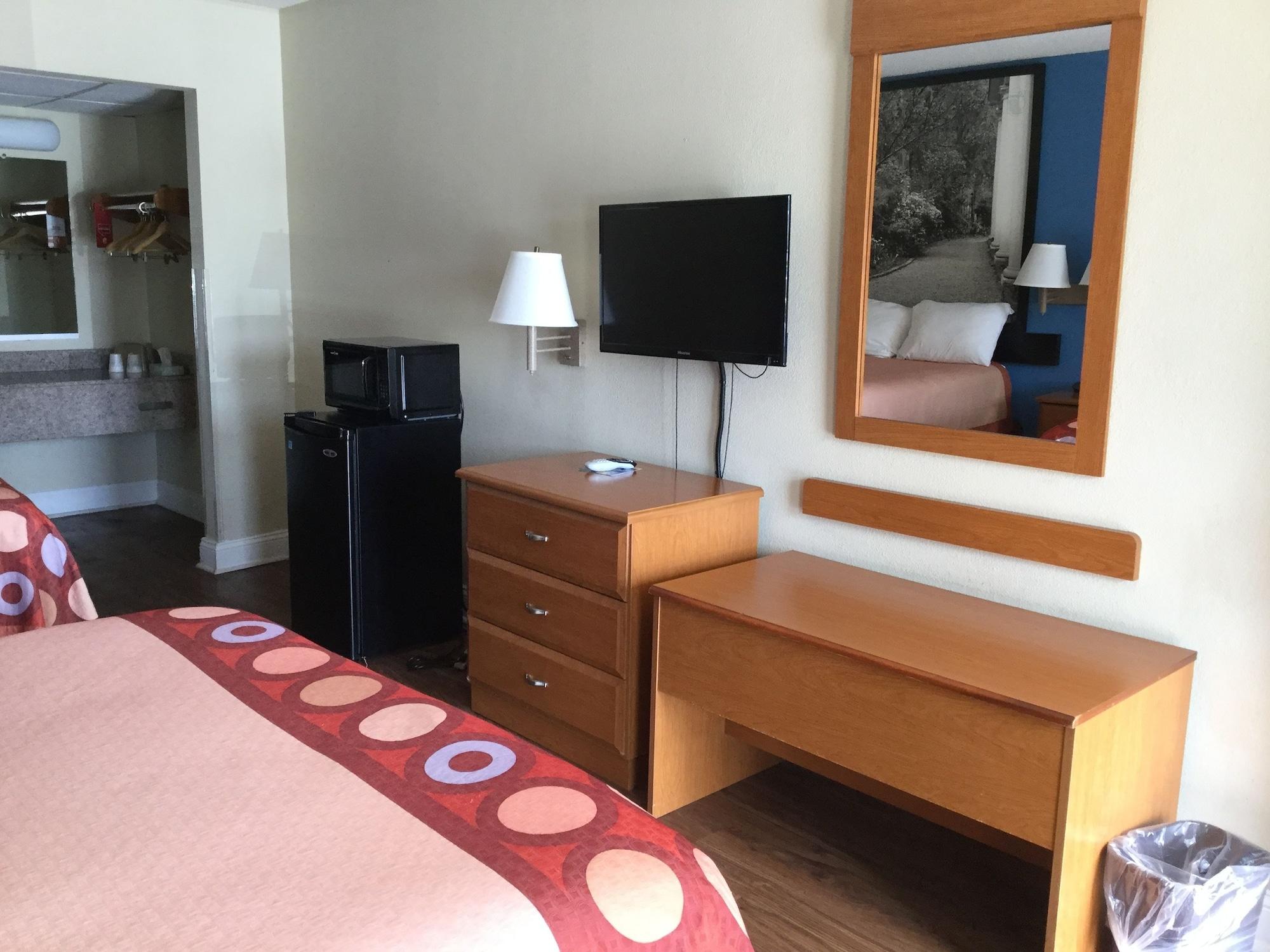 Super 8 By Wyndham Walterboro Hotell Eksteriør bilde