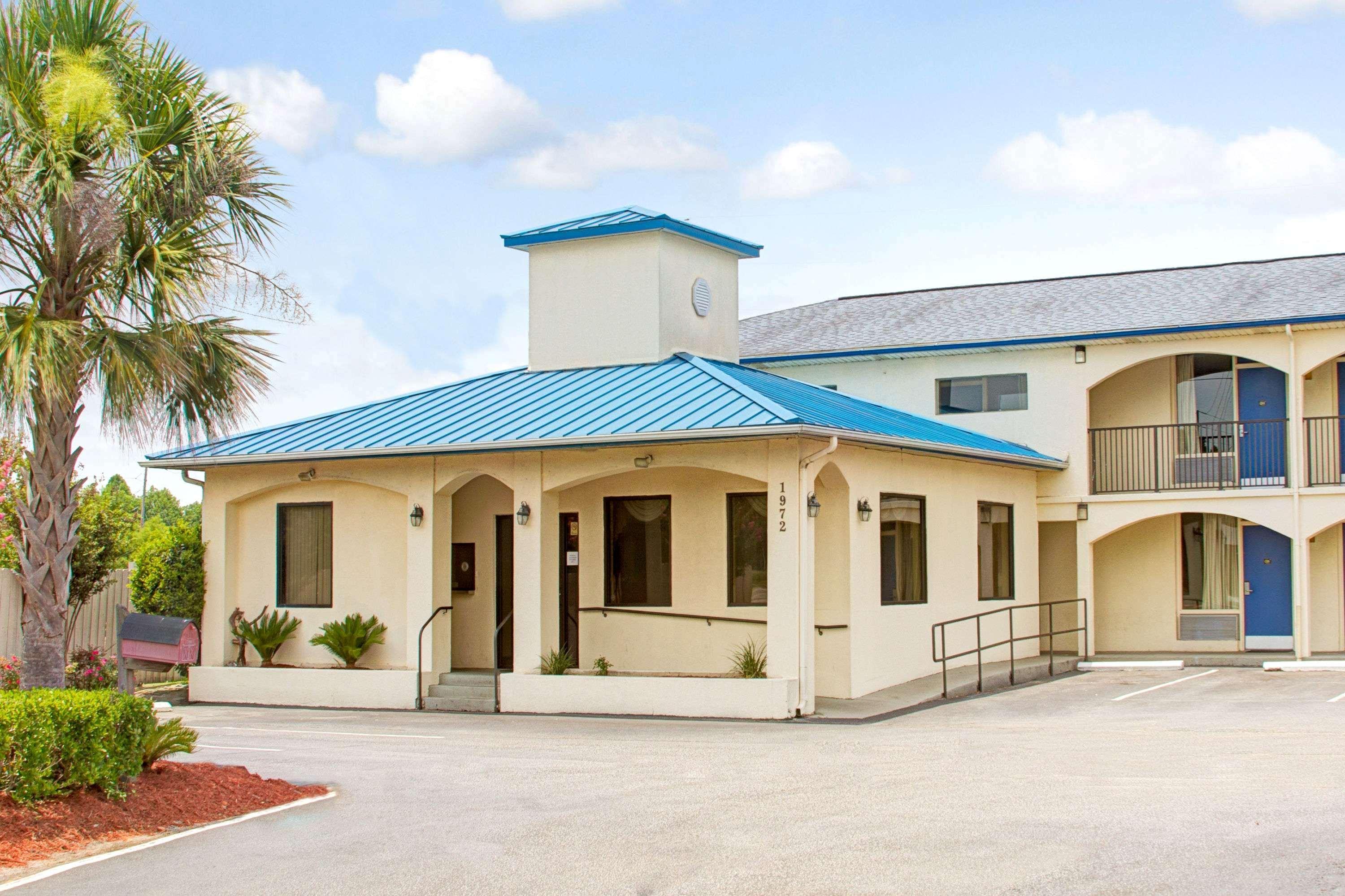 Super 8 By Wyndham Walterboro Hotell Eksteriør bilde