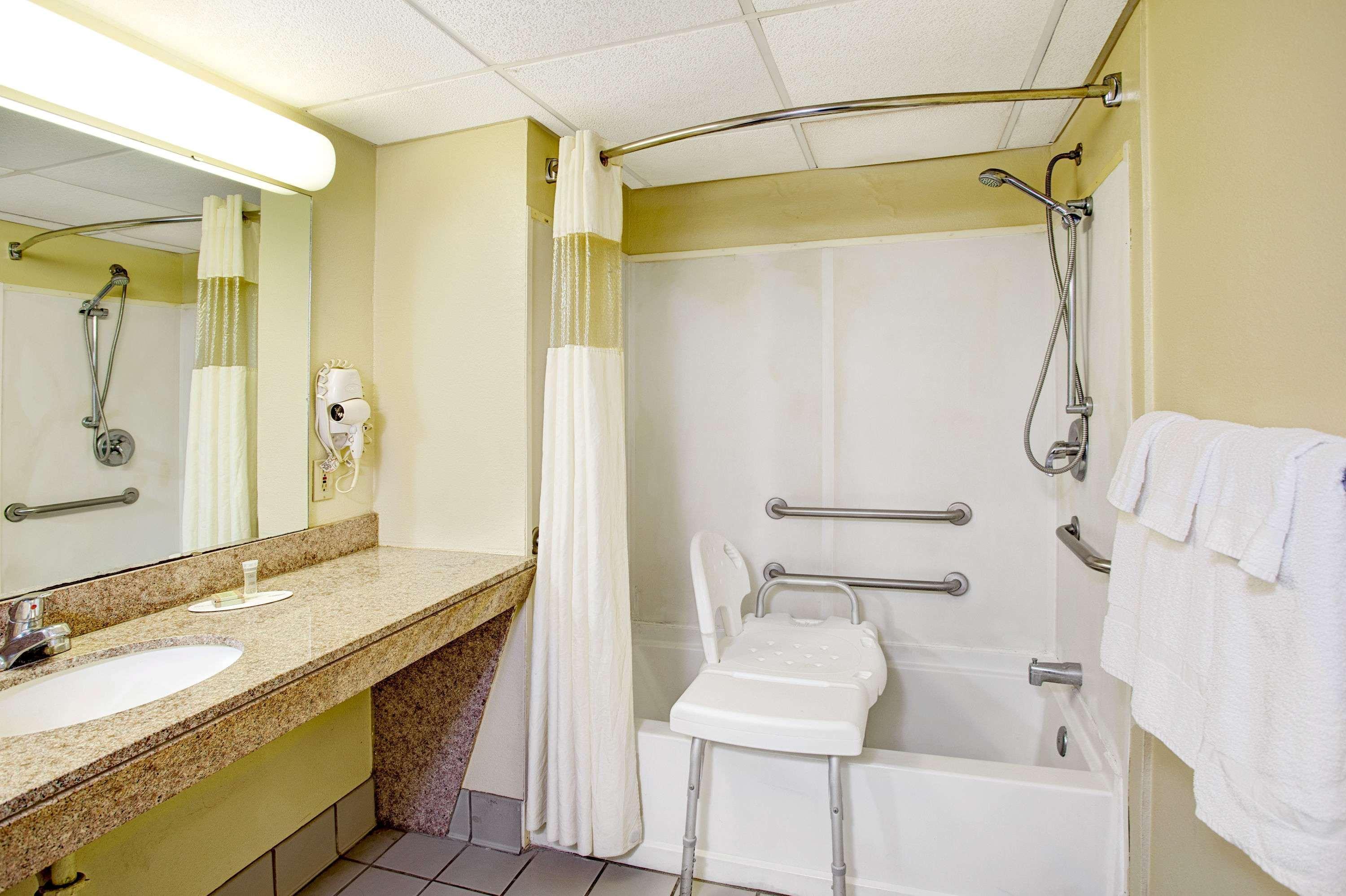 Super 8 By Wyndham Walterboro Hotell Eksteriør bilde