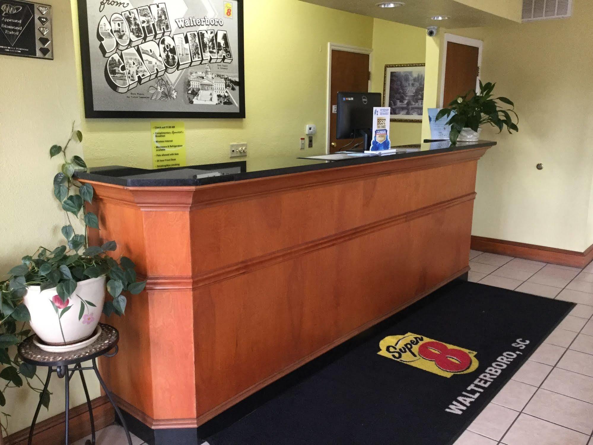 Super 8 By Wyndham Walterboro Hotell Eksteriør bilde